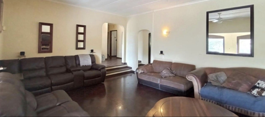 4 Bedroom Property for Sale in Amanzimtoti KwaZulu-Natal