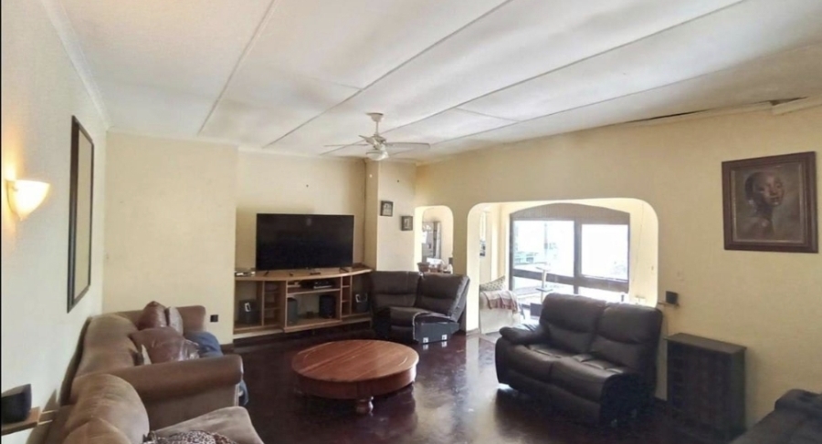 4 Bedroom Property for Sale in Amanzimtoti KwaZulu-Natal