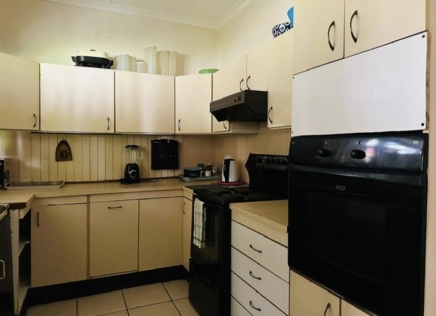 4 Bedroom Property for Sale in Amanzimtoti KwaZulu-Natal