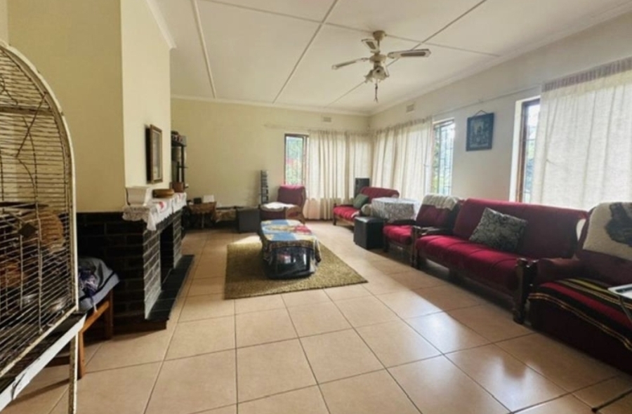 4 Bedroom Property for Sale in Amanzimtoti KwaZulu-Natal