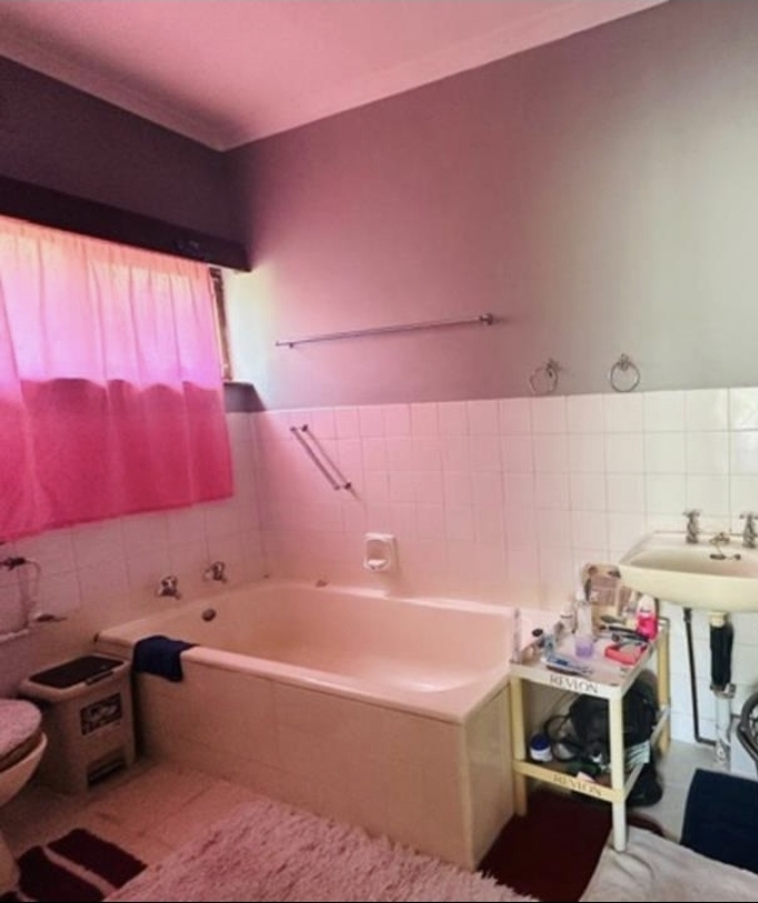 4 Bedroom Property for Sale in Amanzimtoti KwaZulu-Natal