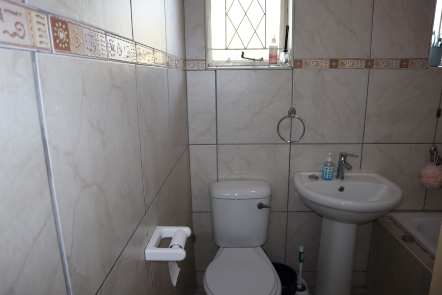 2 Bedroom Property for Sale in Pinetown KwaZulu-Natal