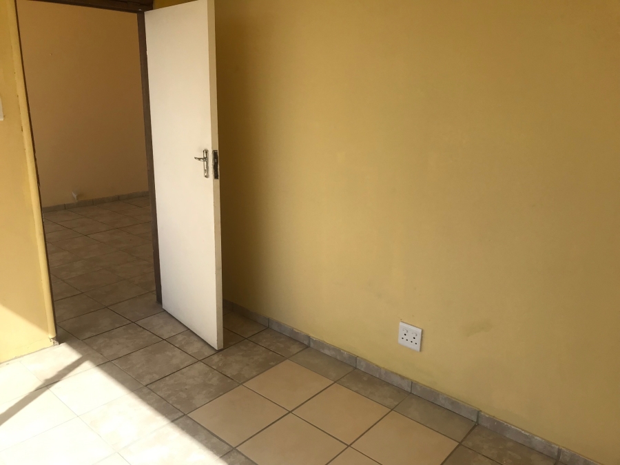 To Let 2 Bedroom Property for Rent in Bulwer KwaZulu-Natal
