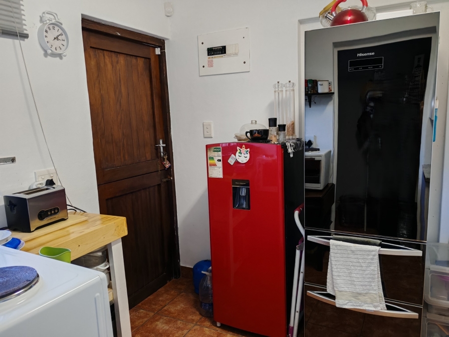 To Let 6 Bedroom Property for Rent in Ocean View KwaZulu-Natal