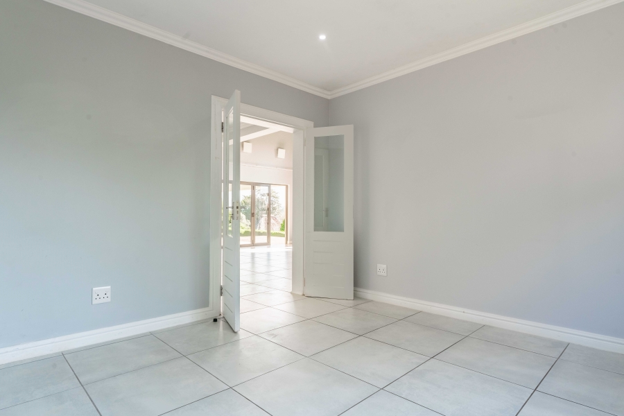 4 Bedroom Property for Sale in Gillitts KwaZulu-Natal