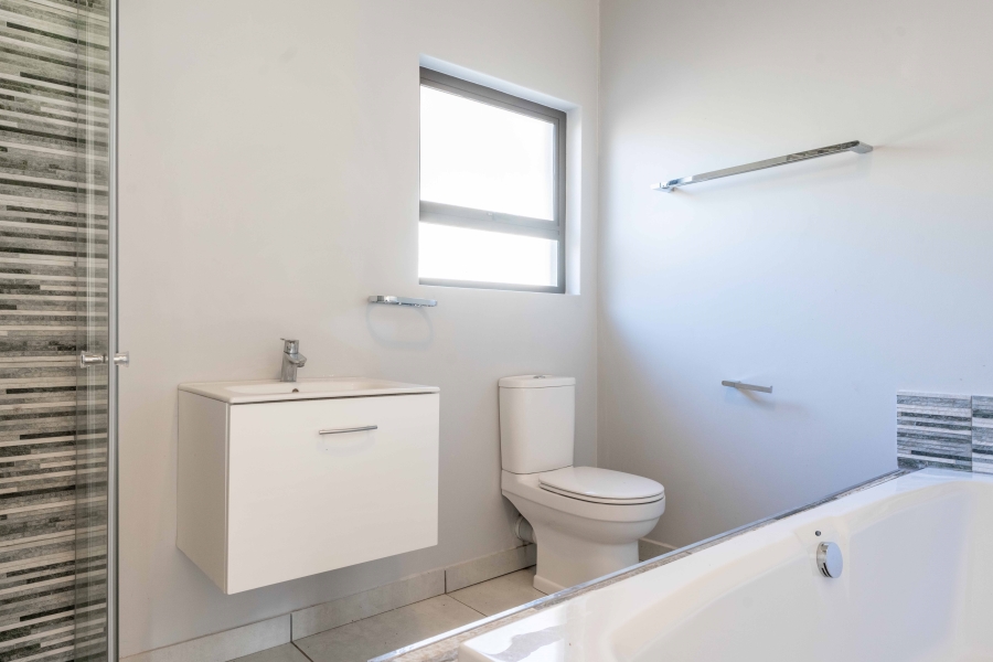 4 Bedroom Property for Sale in Gillitts KwaZulu-Natal