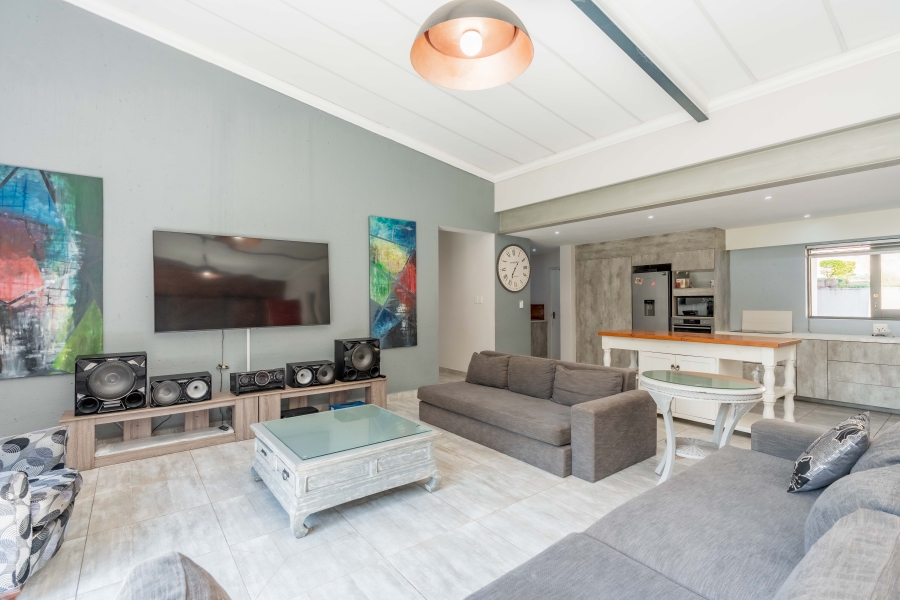 4 Bedroom Property for Sale in Cowies Hill KwaZulu-Natal