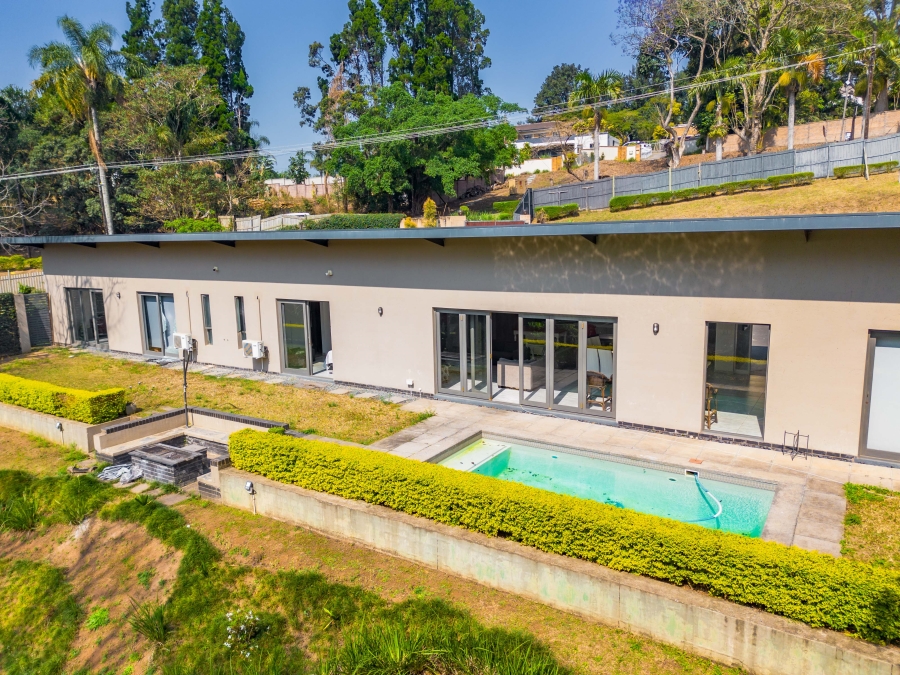 4 Bedroom Property for Sale in Cowies Hill KwaZulu-Natal