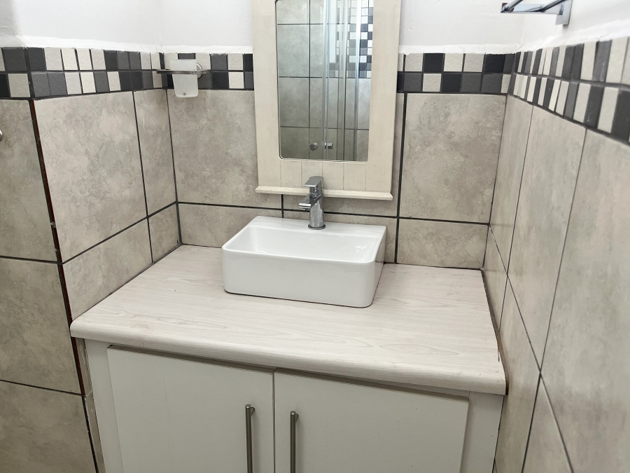 2 Bedroom Property for Sale in Morningside KwaZulu-Natal