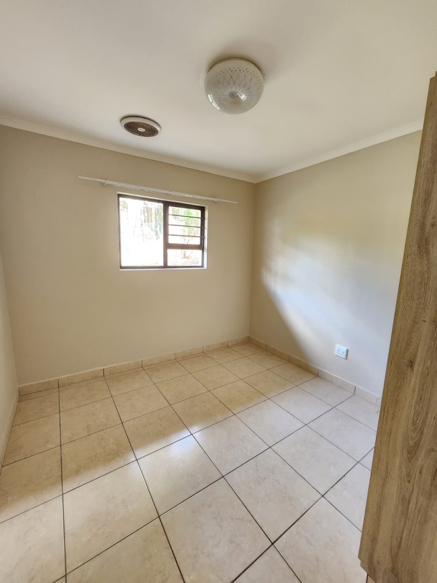 To Let 2 Bedroom Property for Rent in Waterfall KwaZulu-Natal