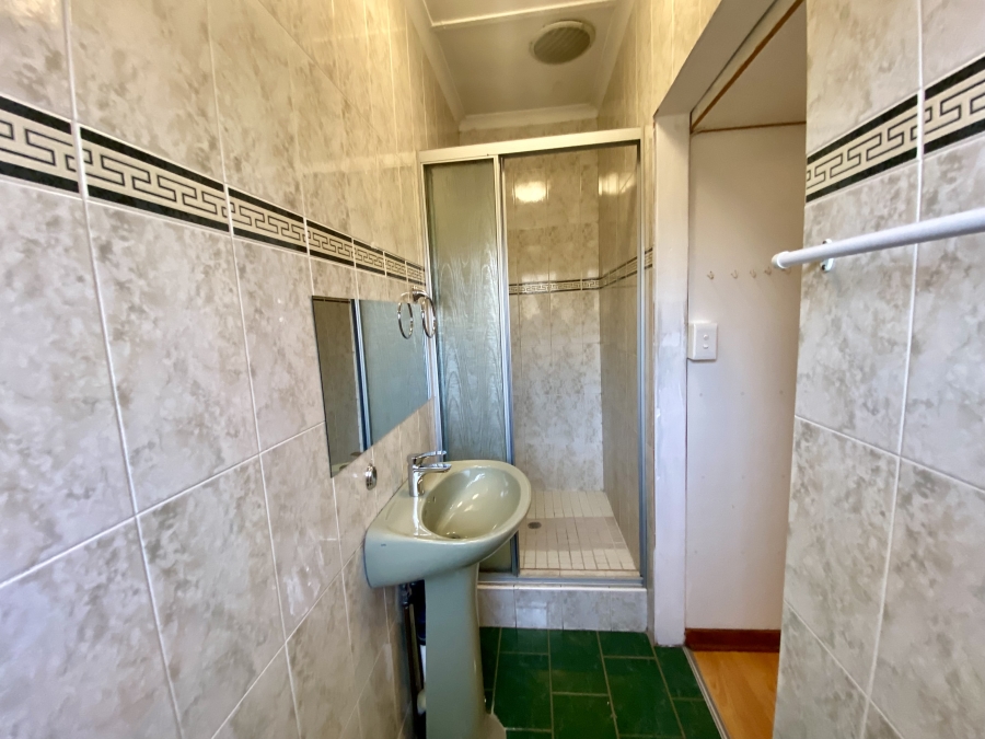 7 Bedroom Property for Sale in Mountain Rise KwaZulu-Natal