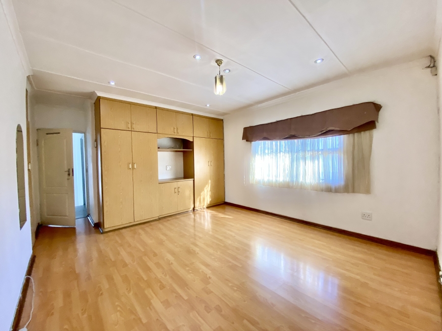 7 Bedroom Property for Sale in Mountain Rise KwaZulu-Natal