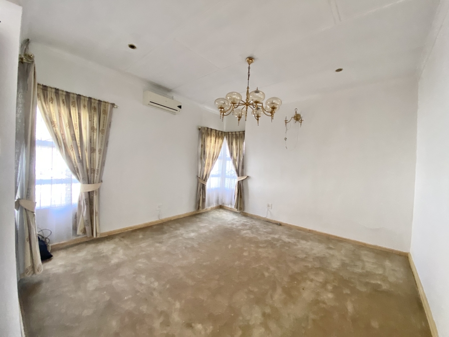 7 Bedroom Property for Sale in Mountain Rise KwaZulu-Natal