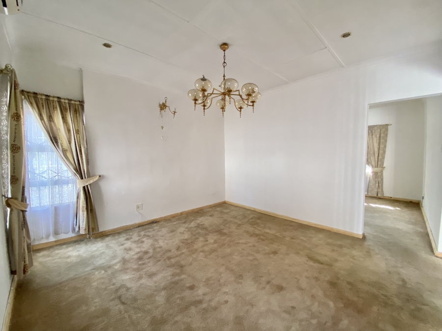7 Bedroom Property for Sale in Mountain Rise KwaZulu-Natal