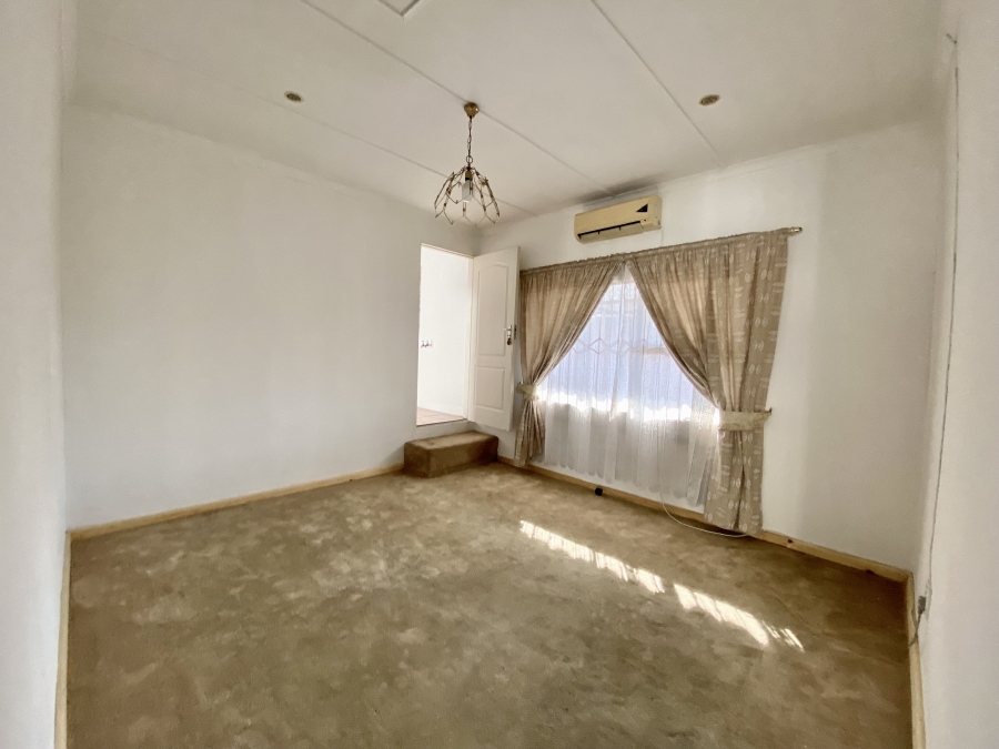 7 Bedroom Property for Sale in Mountain Rise KwaZulu-Natal