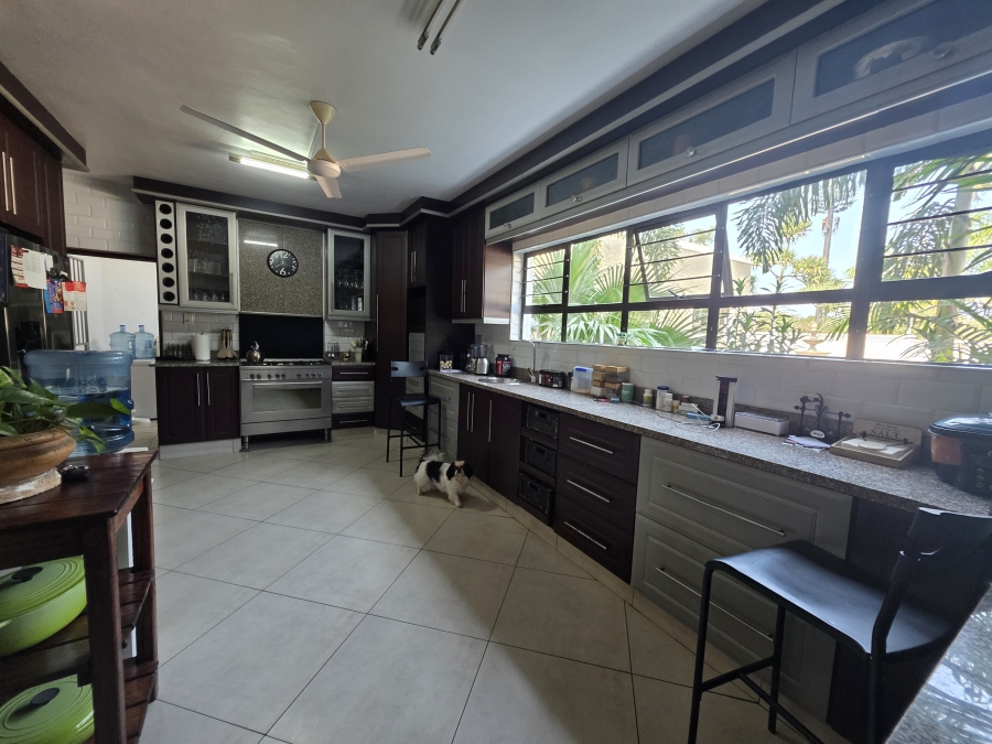 6 Bedroom Property for Sale in Meer En See KwaZulu-Natal