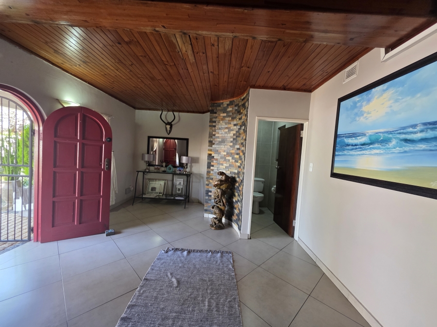 6 Bedroom Property for Sale in Meer En See KwaZulu-Natal
