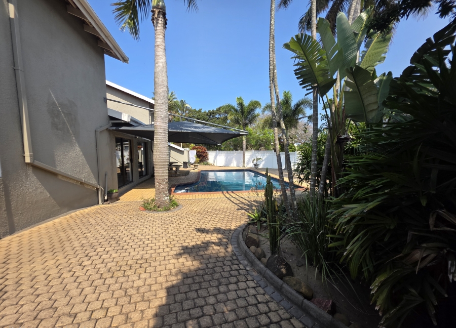 6 Bedroom Property for Sale in Meer En See KwaZulu-Natal