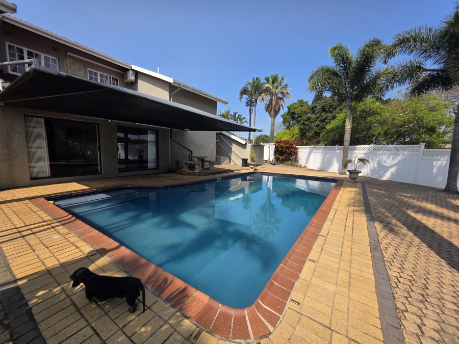 6 Bedroom Property for Sale in Meer En See KwaZulu-Natal