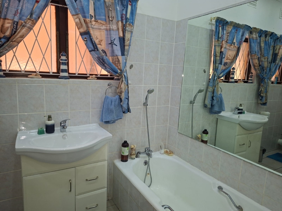 4 Bedroom Property for Sale in Shelly Beach KwaZulu-Natal