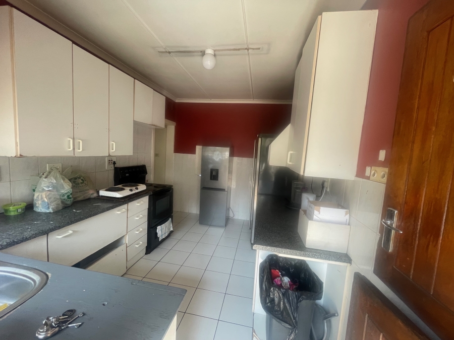 7 Bedroom Property for Sale in Glenmore KwaZulu-Natal