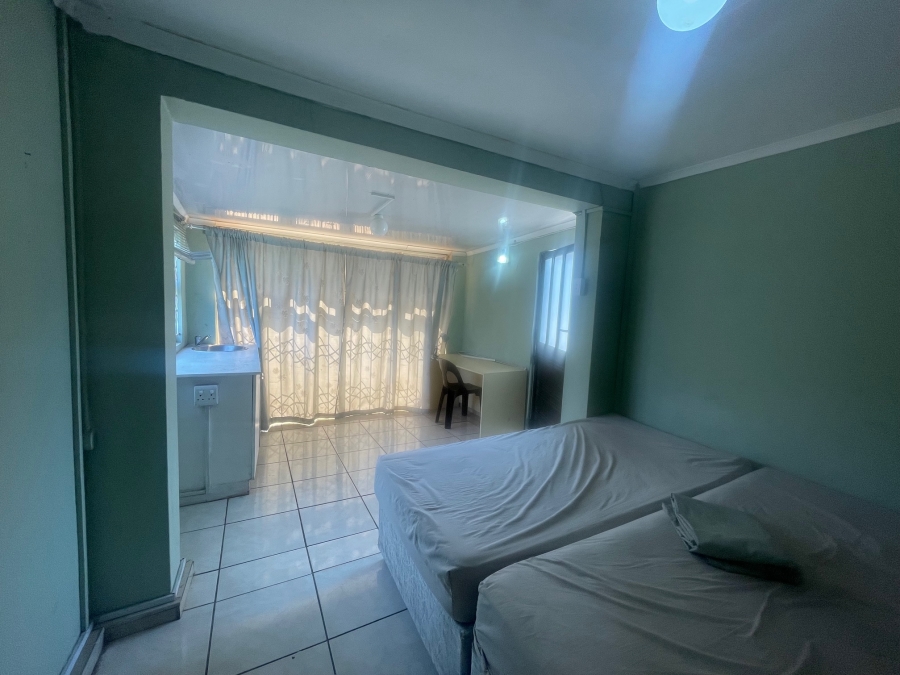 7 Bedroom Property for Sale in Glenmore KwaZulu-Natal