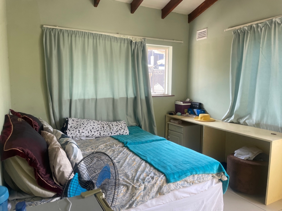 7 Bedroom Property for Sale in Glenmore KwaZulu-Natal