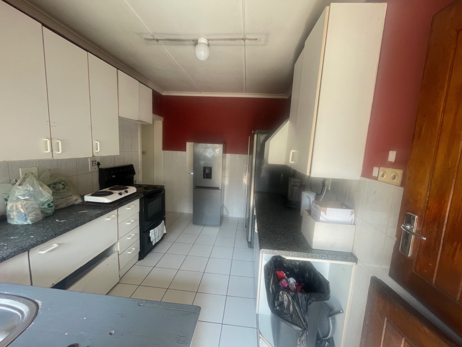 7 Bedroom Property for Sale in Glenmore KwaZulu-Natal