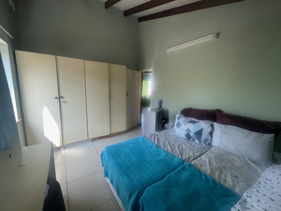 7 Bedroom Property for Sale in Glenmore KwaZulu-Natal