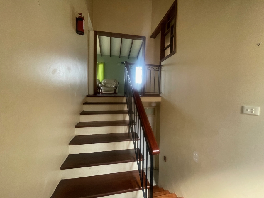 7 Bedroom Property for Sale in Glenmore KwaZulu-Natal