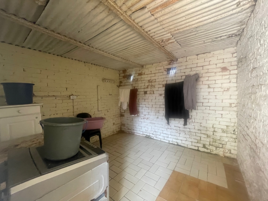 7 Bedroom Property for Sale in Glenmore KwaZulu-Natal