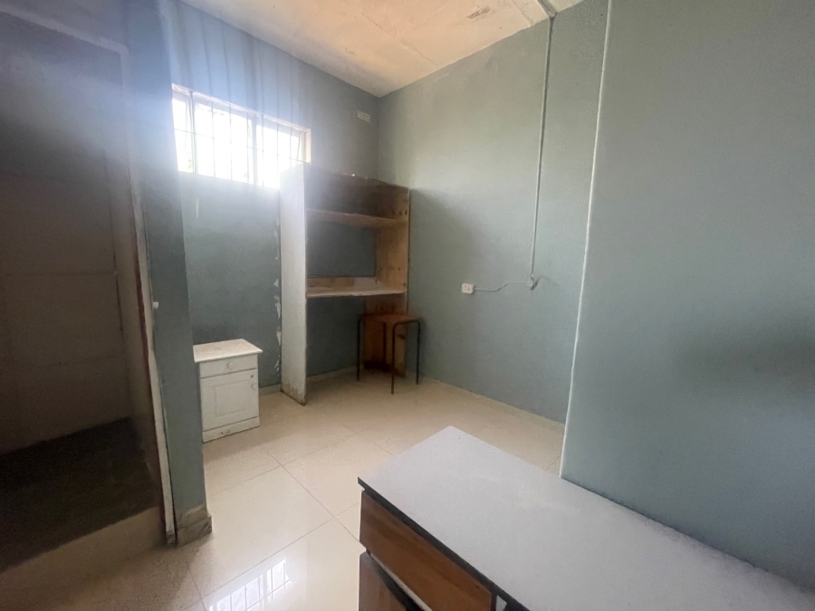 7 Bedroom Property for Sale in Glenmore KwaZulu-Natal