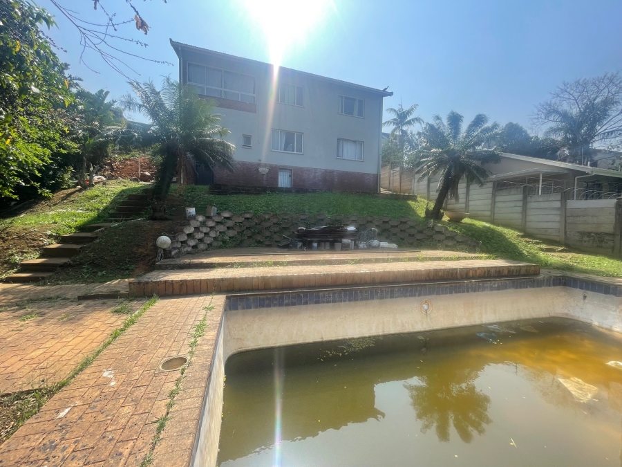 7 Bedroom Property for Sale in Glenmore KwaZulu-Natal
