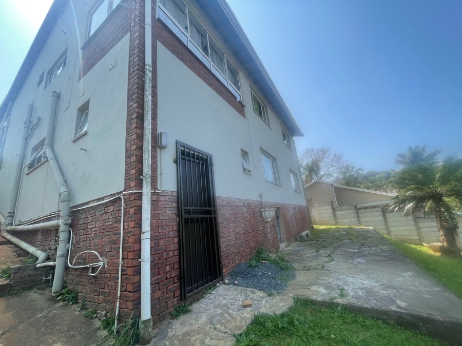7 Bedroom Property for Sale in Glenmore KwaZulu-Natal