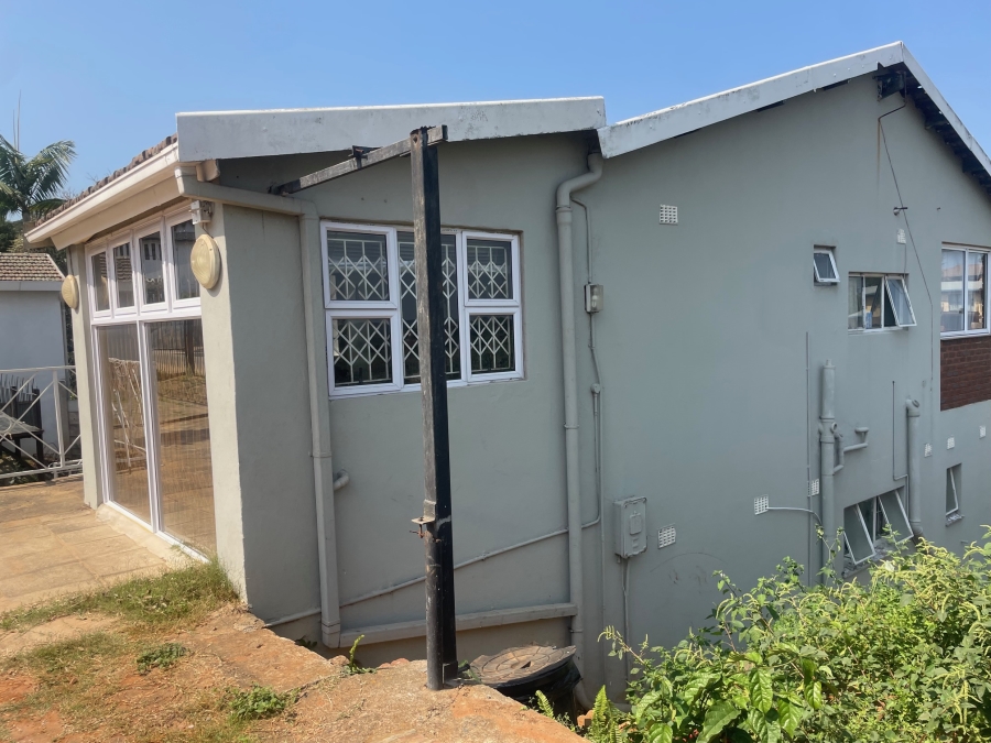 7 Bedroom Property for Sale in Glenmore KwaZulu-Natal