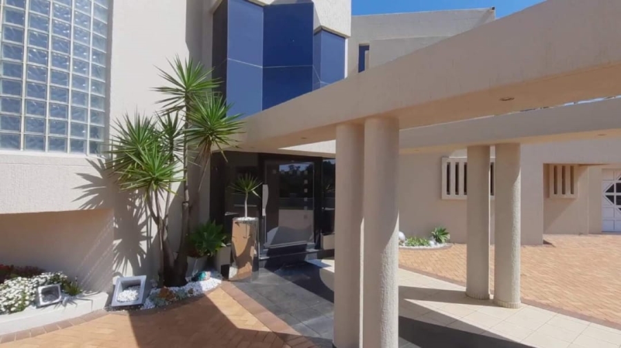 5 Bedroom Property for Sale in Oslo Beach KwaZulu-Natal