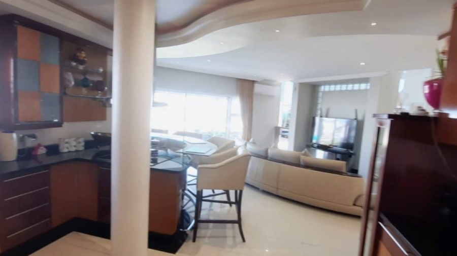 5 Bedroom Property for Sale in Oslo Beach KwaZulu-Natal