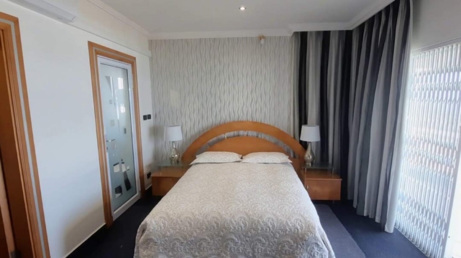 5 Bedroom Property for Sale in Oslo Beach KwaZulu-Natal