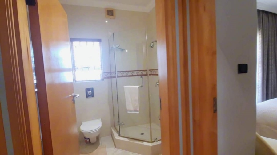 5 Bedroom Property for Sale in Oslo Beach KwaZulu-Natal