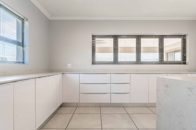 To Let 4 Bedroom Property for Rent in Gillitts KwaZulu-Natal