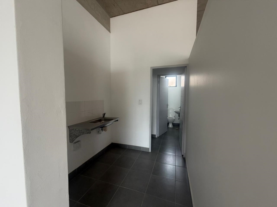 To Let Commercial Property for Rent in Glen Anil KwaZulu-Natal