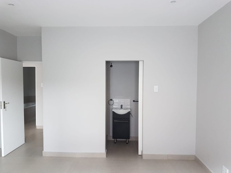 2 Bedroom Property for Sale in Park Hill KwaZulu-Natal