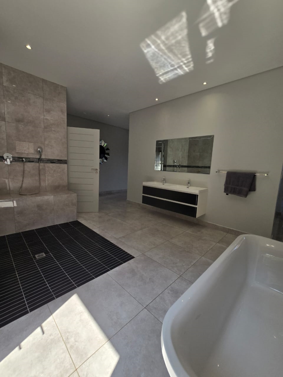 4 Bedroom Property for Sale in Seaward Estate KwaZulu-Natal