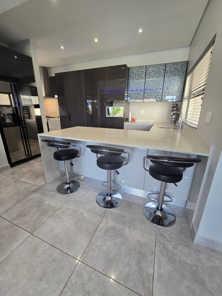 4 Bedroom Property for Sale in Seaward Estate KwaZulu-Natal
