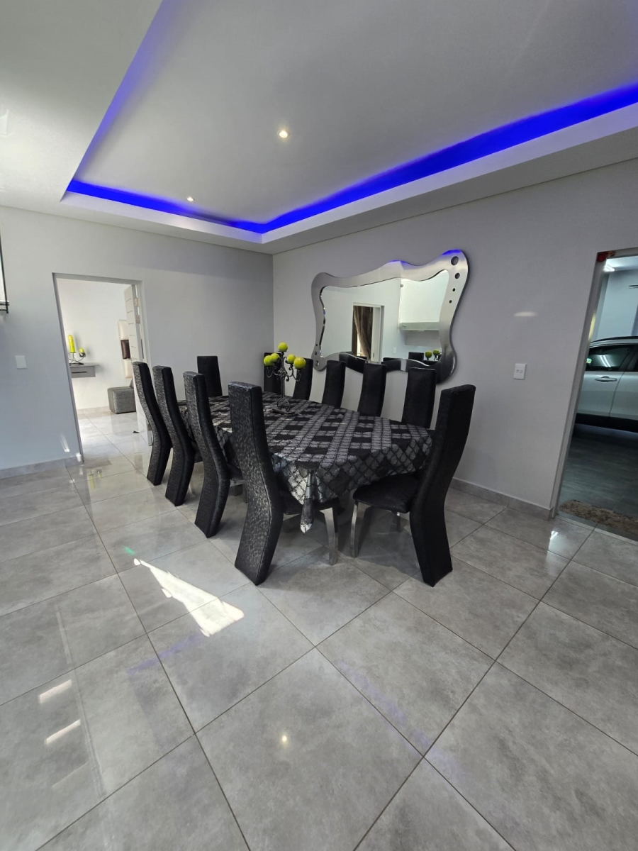 4 Bedroom Property for Sale in Seaward Estate KwaZulu-Natal