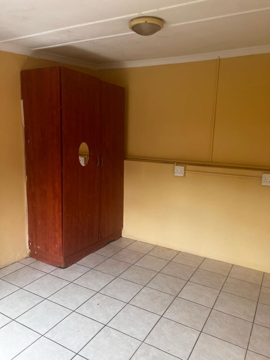 To Let 1 Bedroom Property for Rent in Umbilo KwaZulu-Natal