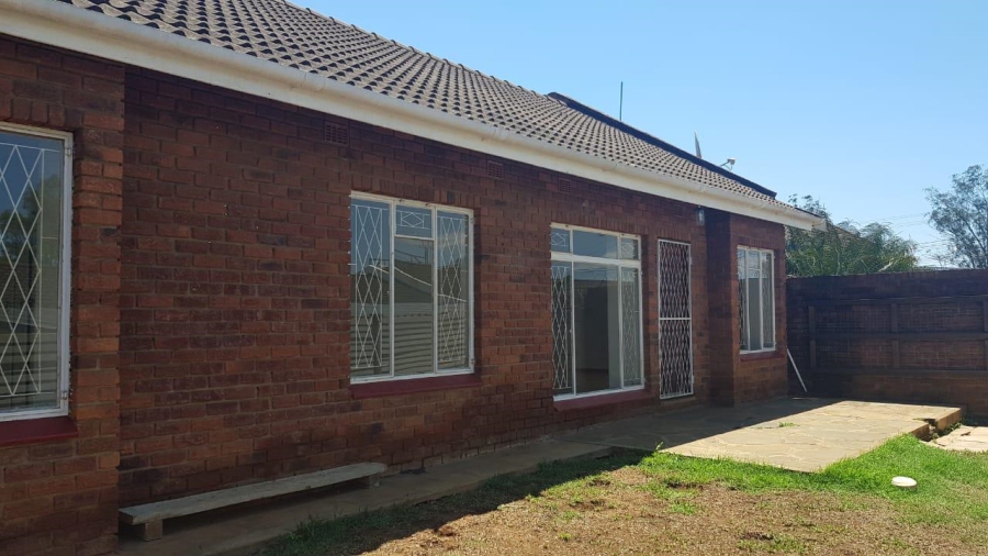 To Let 3 Bedroom Property for Rent in Epworth KwaZulu-Natal