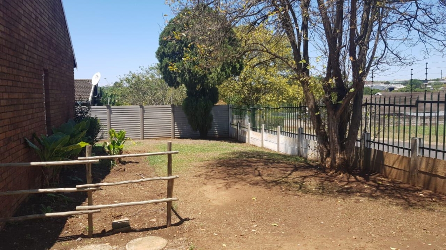 To Let 3 Bedroom Property for Rent in Epworth KwaZulu-Natal