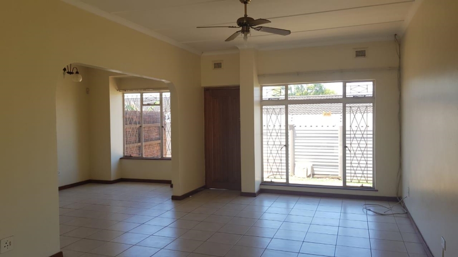 To Let 3 Bedroom Property for Rent in Epworth KwaZulu-Natal