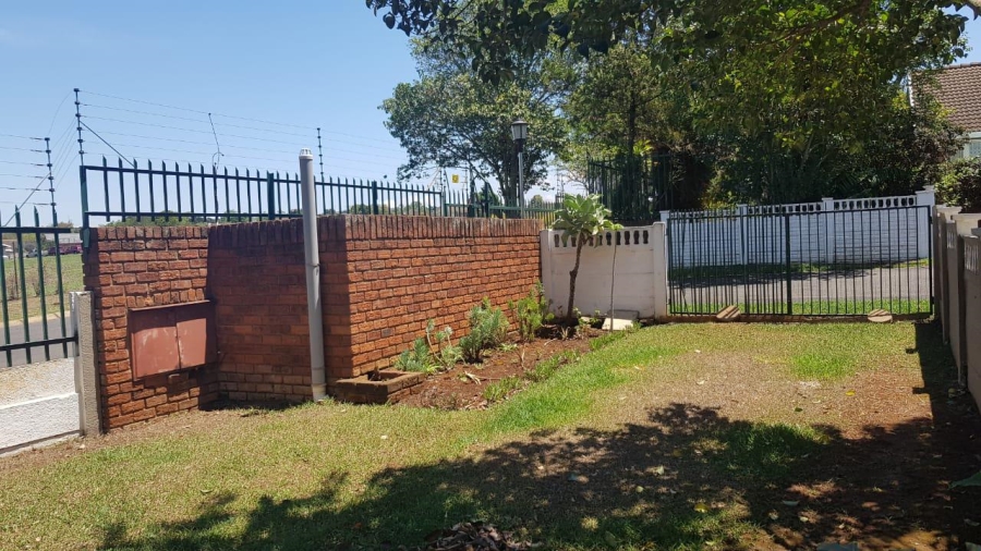 To Let 3 Bedroom Property for Rent in Epworth KwaZulu-Natal